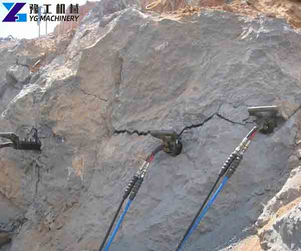 hydraulic splitter for rock working display